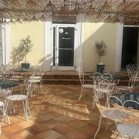 Hotel Le Patio De Fabio Bollène Exteriér fotografie